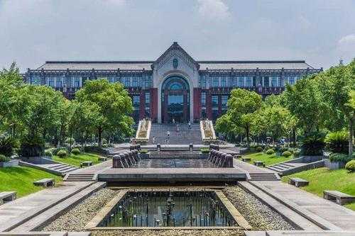 上海最坑人的211大学，上海中华大学是211吗？