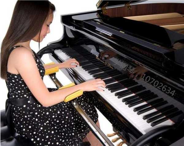 儿童学习钢琴（孩子学钢琴买什么琴合适？）